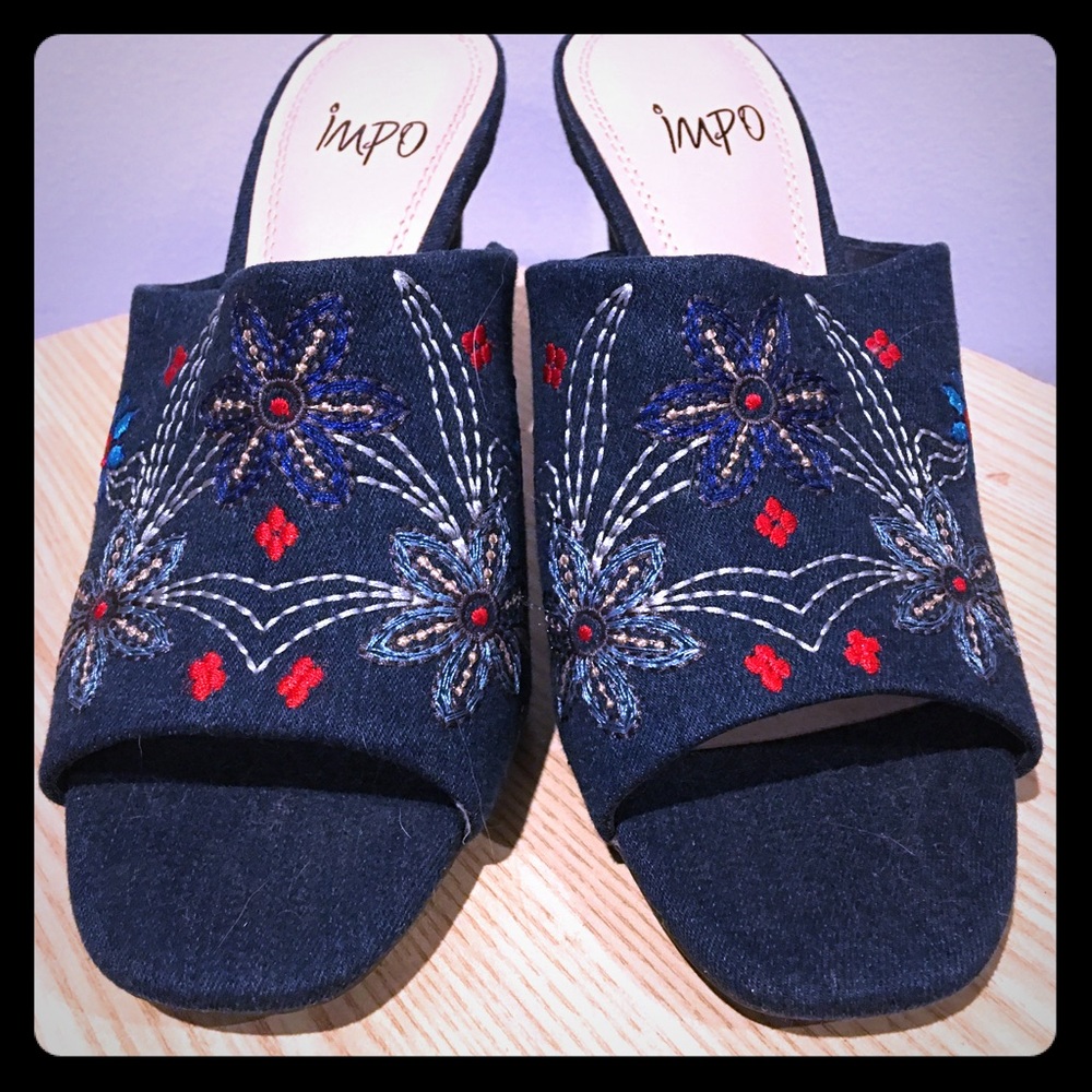 Impo chunky blue suede knitted heels